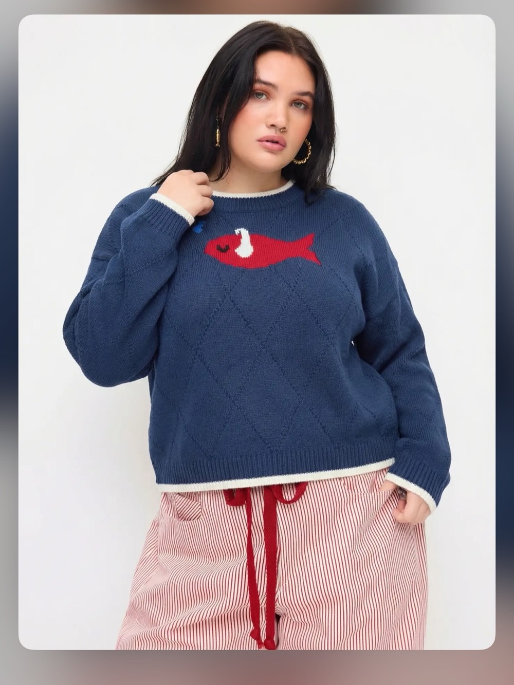 KNIT ROUND NECKLINE FISH GRAPHIC CONTRASTING BINDING OVERSIZED TOP CURVE & PLUS